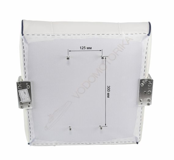 Кресло мягкое с перекидной спинкой белого цвета и синим кантом