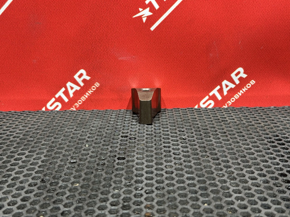 Кронштейн форсунки