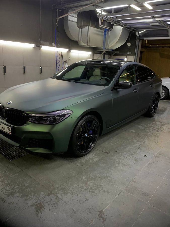 BMW в виниловую пленку Carbins Dark Green M6-16