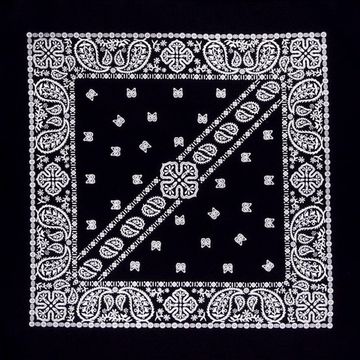 Бандана чёрная в белый огурец диагональ (125)