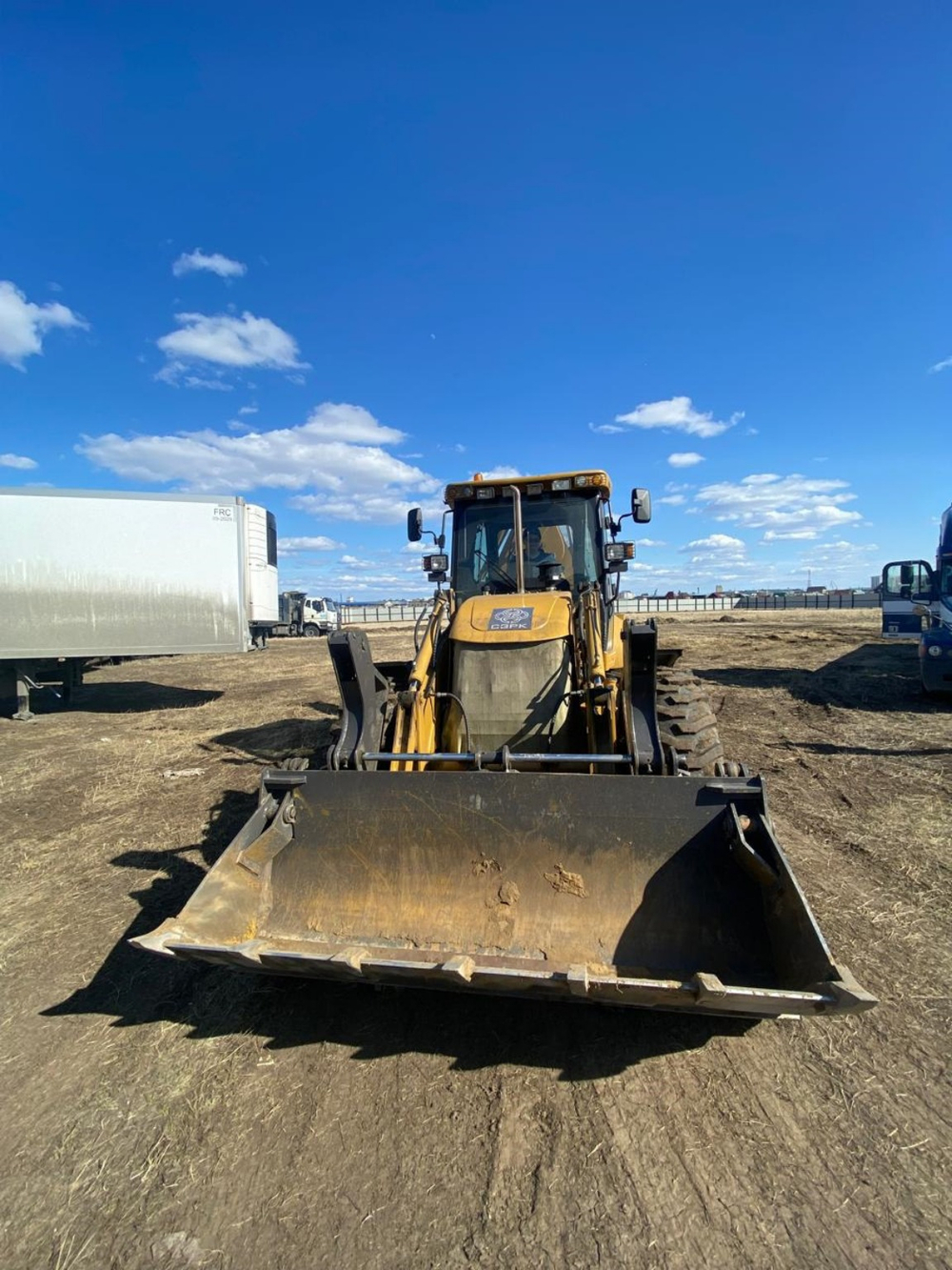 XGMA XG765* Экскаватор-погрузчик XG765H-4TX (Дизельный, 4,8 л, 102 л.с., АТ)