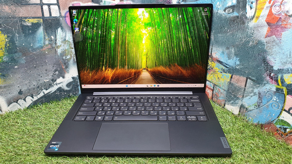 Ноутбук Lenovo i9-13/32Gb/SSD 1 Tb/3K/120Hz/Yoga Pro 7 14IRH8 82Y700AQCD/Windows 11