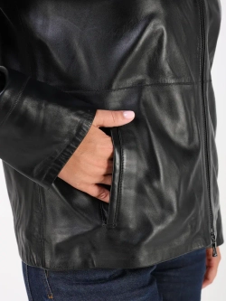 Кожаная куртка демисезонная с капюшоном