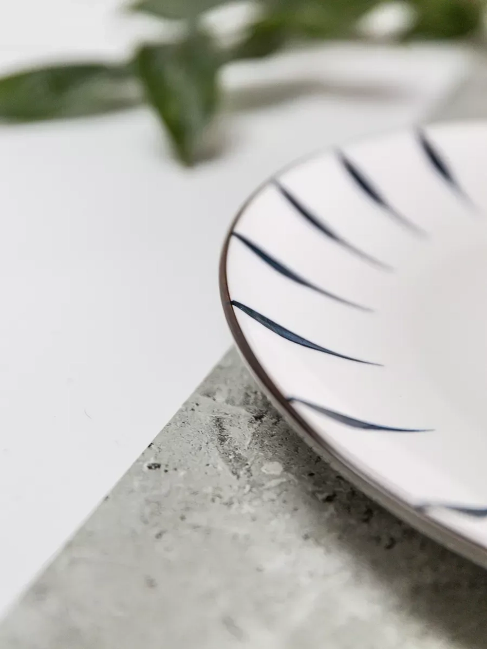 Тарелка без ботиков, Лепесток, диаметр 25,5 см