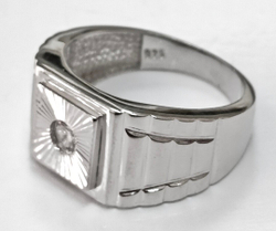 Ювелирное кольцо,серебро