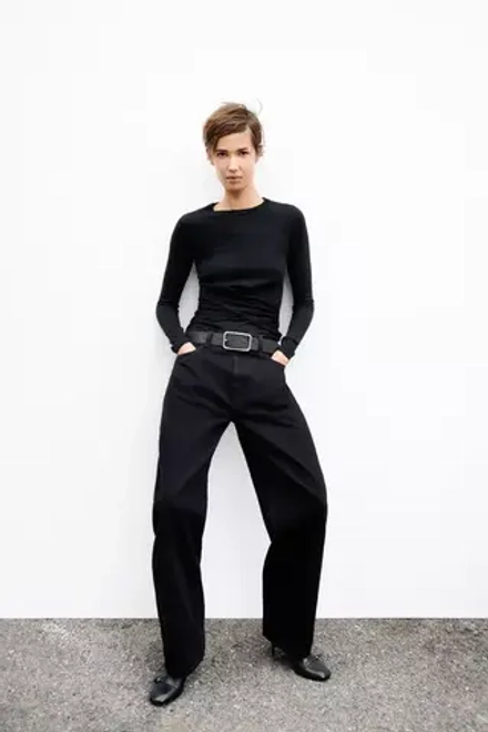 ZARA ТРИКОТАЖНЫЙ ТОП НА ЗАПÁХЕ, ЧЕРНЫЙ