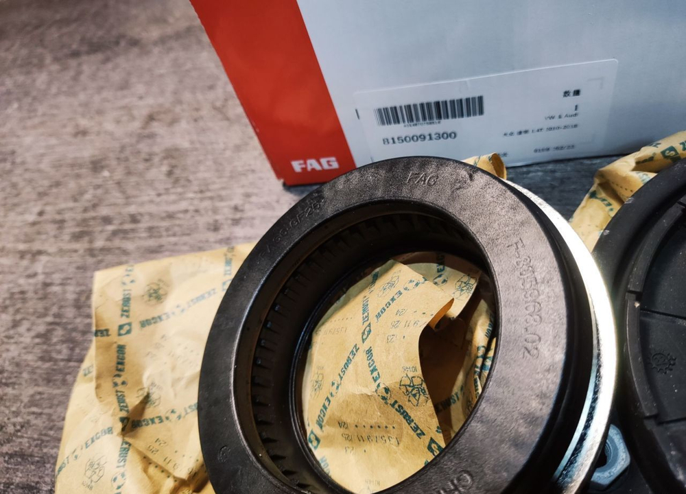 FAG Опора аморт перед с подшипником PQ46