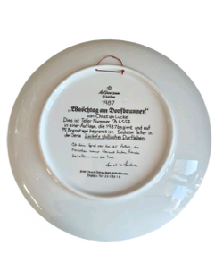 Тарелка декоративная "У деревенского фонтана" Германия