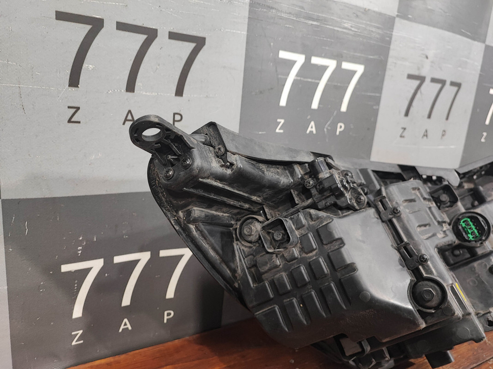 Фара левая LED Kia Sorento 3 Prime (UM) 17-20 Б/У Оригинал 92101C5620