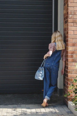 Комбинезон джинсовый