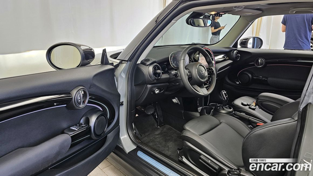 Mini Cooper Classic Plus (01.2022)