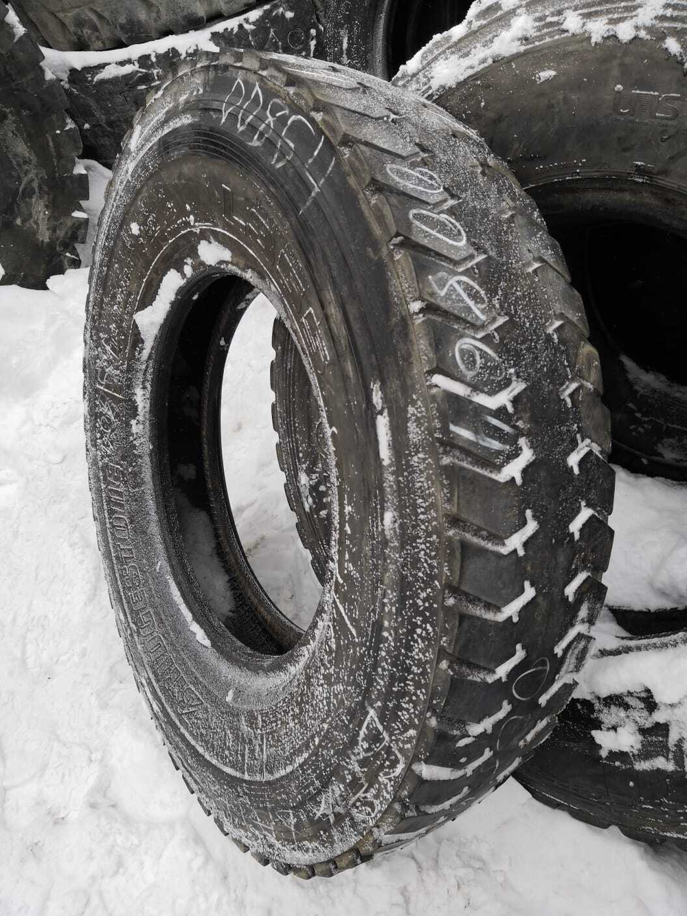 12.00R24 Bridgestone L355 шина б/у