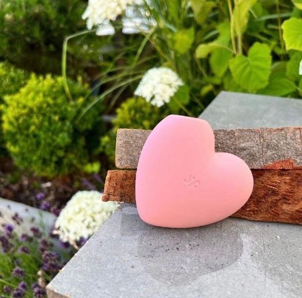 Вакуумно-волновой стимулятор с вибрацией Satisfyer Cutie Heart (Германия)