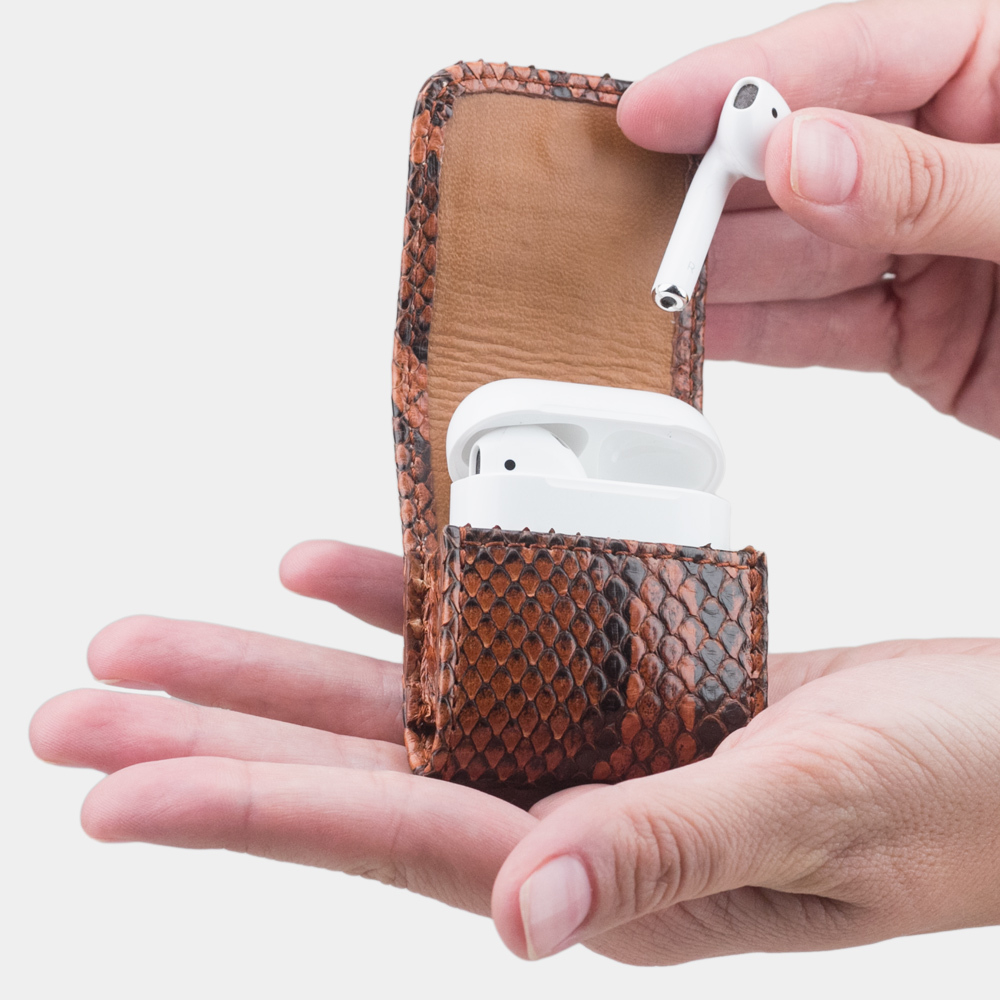 Чехол-держатель для наушников Petit Bisness из натуральной кожи питона коричневого цвета