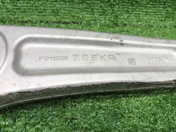 Рычаг передний левый Zeekr 001 (2021-н.в.)