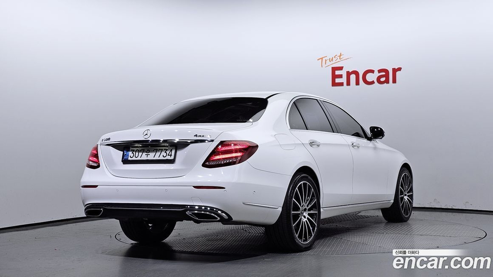 Mercedes-Benz E-Class W213 E300 4MATIC Exclusive (04.2020)