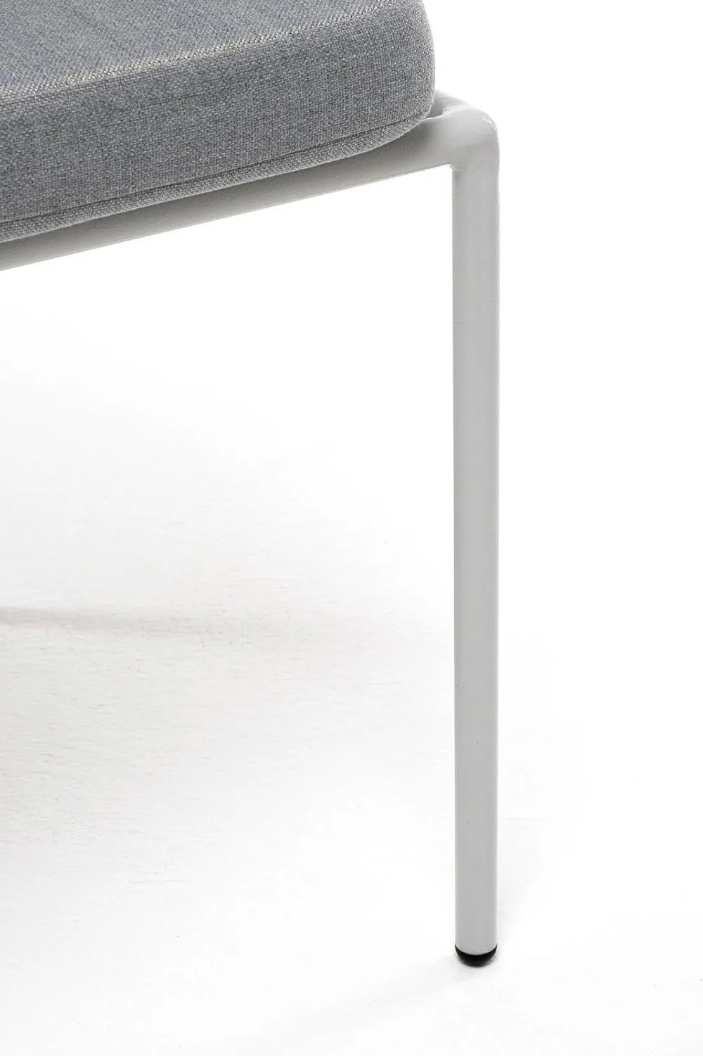 "Диего" стул плетеный из роупа, каркас из стали светло-серый (RAL7035) муар, роуп бежевый круглый, ткань светло-серая