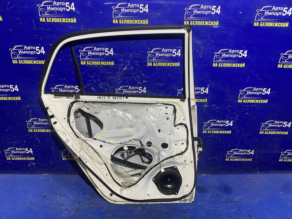 Дверь задняя левая TOYOTA RUNX 2001-2006