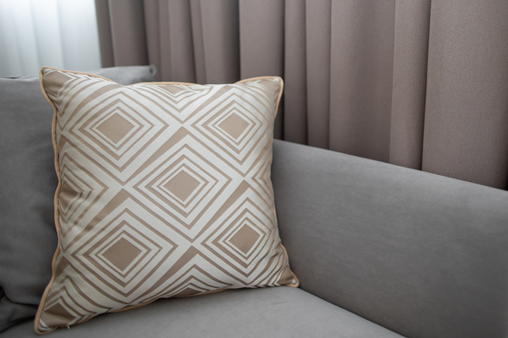 Декоративная подушка Баса миндаль