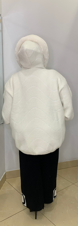 Теплый жакет-куртка из альпака с капюшоном