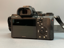 Sony A7 II 47.580 кадров