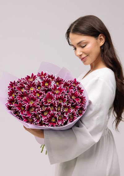 Букет 9 веток кустовой хризантемы