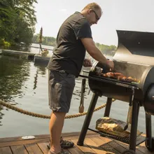 Угольная и дровяная гриль-коптильня Broil King Regal Offset 400