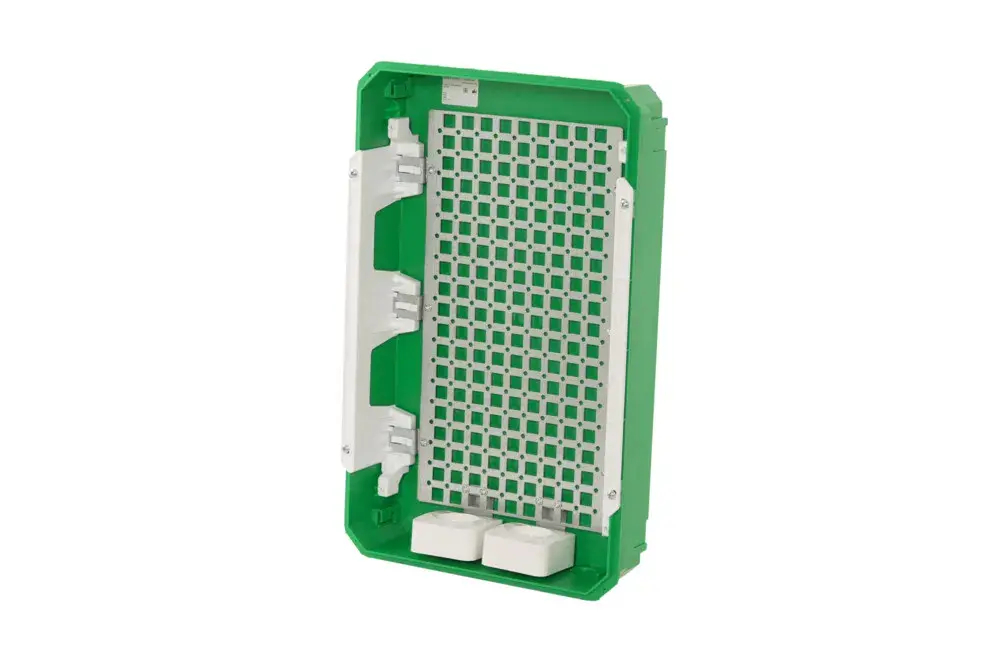 City9 Box IT корпус встраиваемый с белой дв. 3ряд/36мод 2 розетки