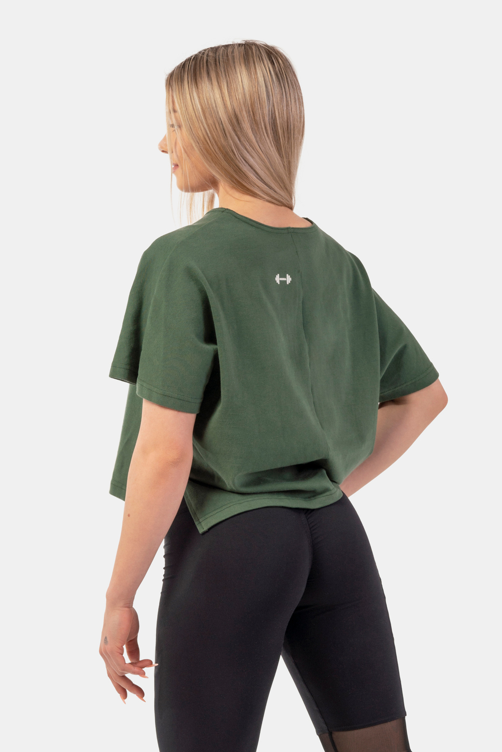 Женская укороченная футболка Nebbia 417 Loose Fit “The Minimalist” Crop Top Dark green