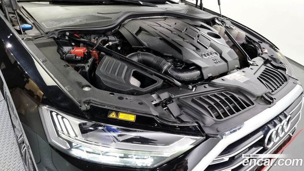 Audi A8 (D5) 60 TFSI Quattro LWB (12.2020)