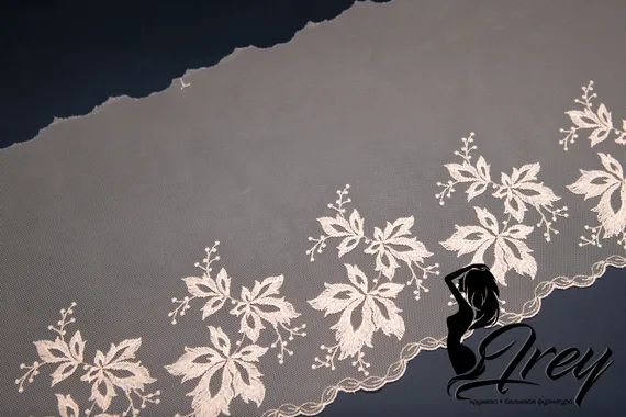 05-54 Вышивка на неэл. сетке 23 см, телесный (правая)