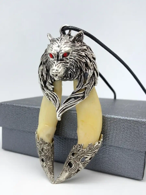 Защитный магический кулон амулет с настоящими Клыками Волка