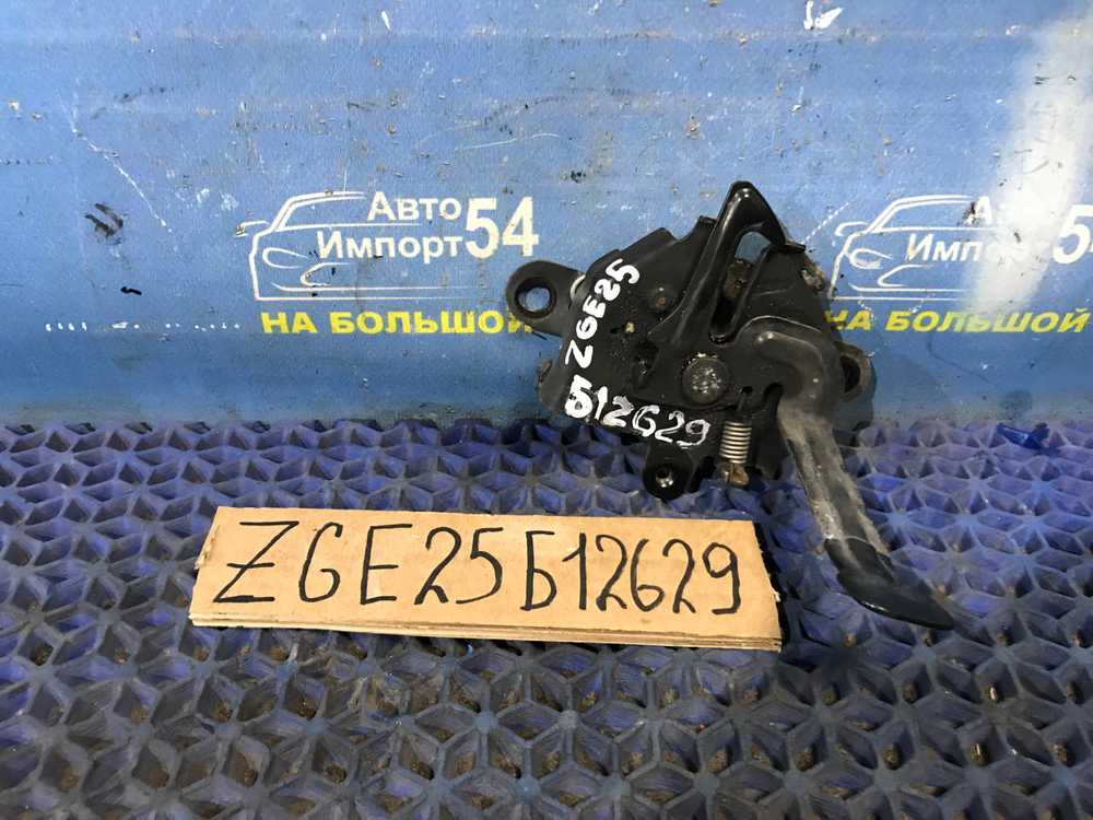 Замок капота TOYOTA WISH 2009-2017