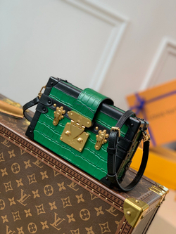 Louis Vuitton Petite Malle