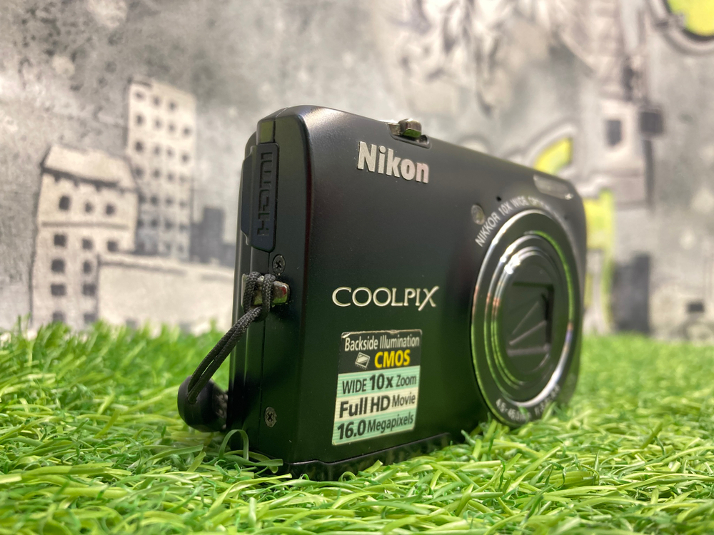 Nikon Coolpix S6300