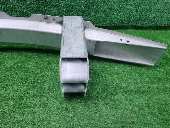 Усилитель передний BMW 3er G20 (2018-н.в.)