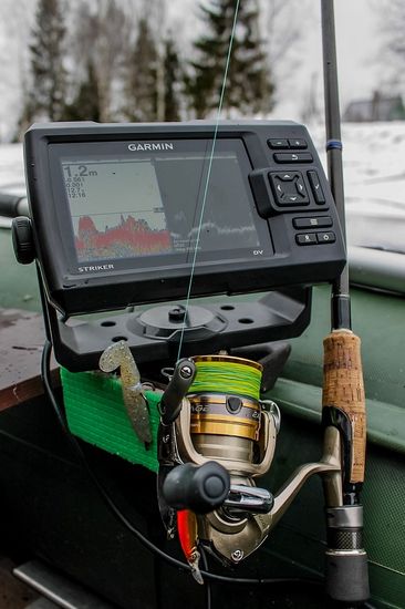 Эхолот Garmin Striker 5 комплект для зимней рыбалки 010-01552-11 для рыбалки