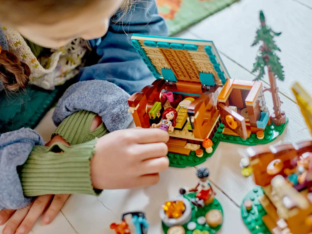 Конструктор LEGO Friends 42624 Уютные домики в летнем лагере