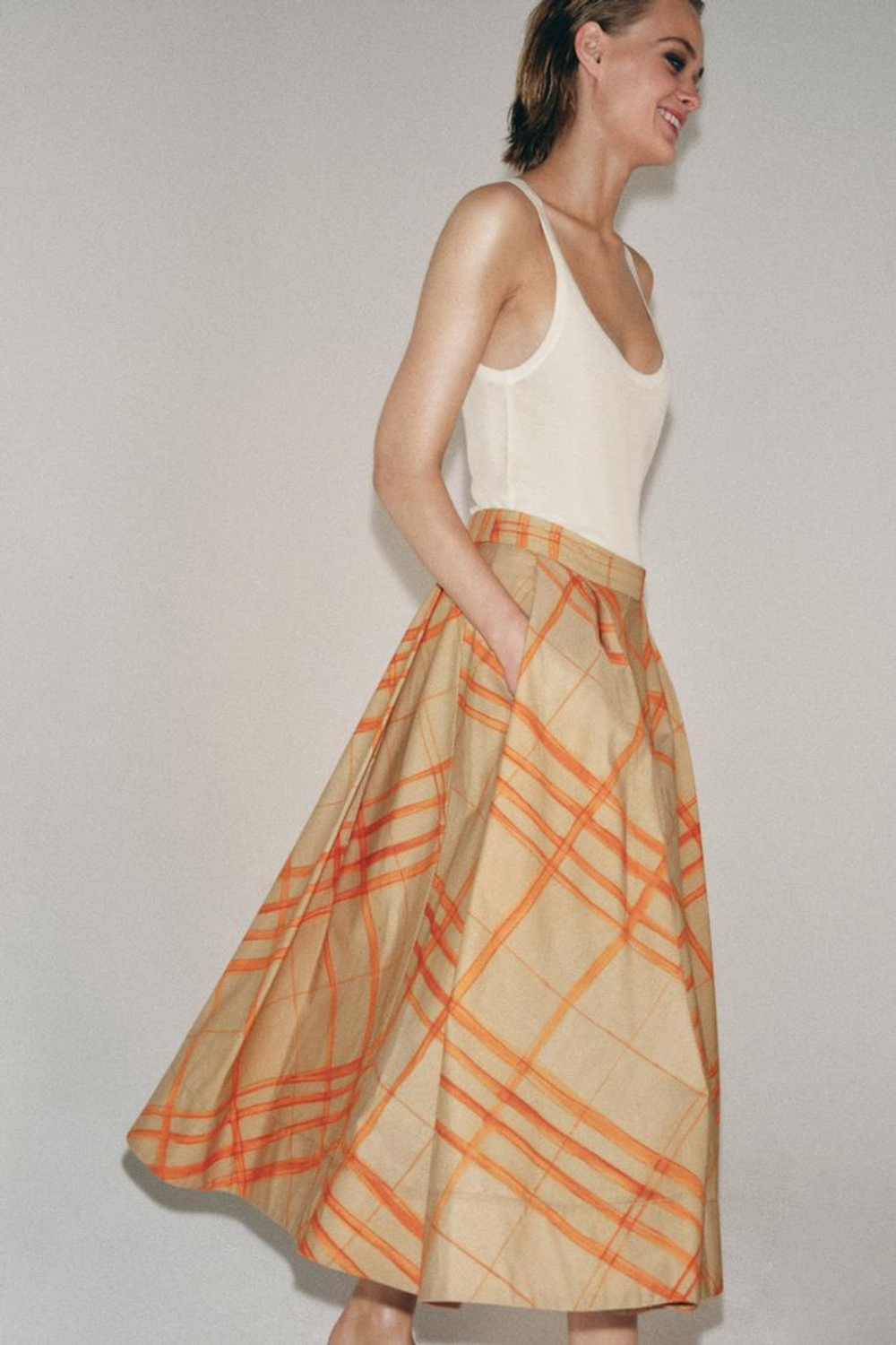 ZARA РАСКЛЕШЕННАЯ ЮБКА МИДИ В КЛЕТКУ — ZW COLLECTION, БЕЖЕВЫЙ