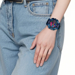 Часы CASIO G-SHOCK BE@RBRICK, GM-110SN-2ADR