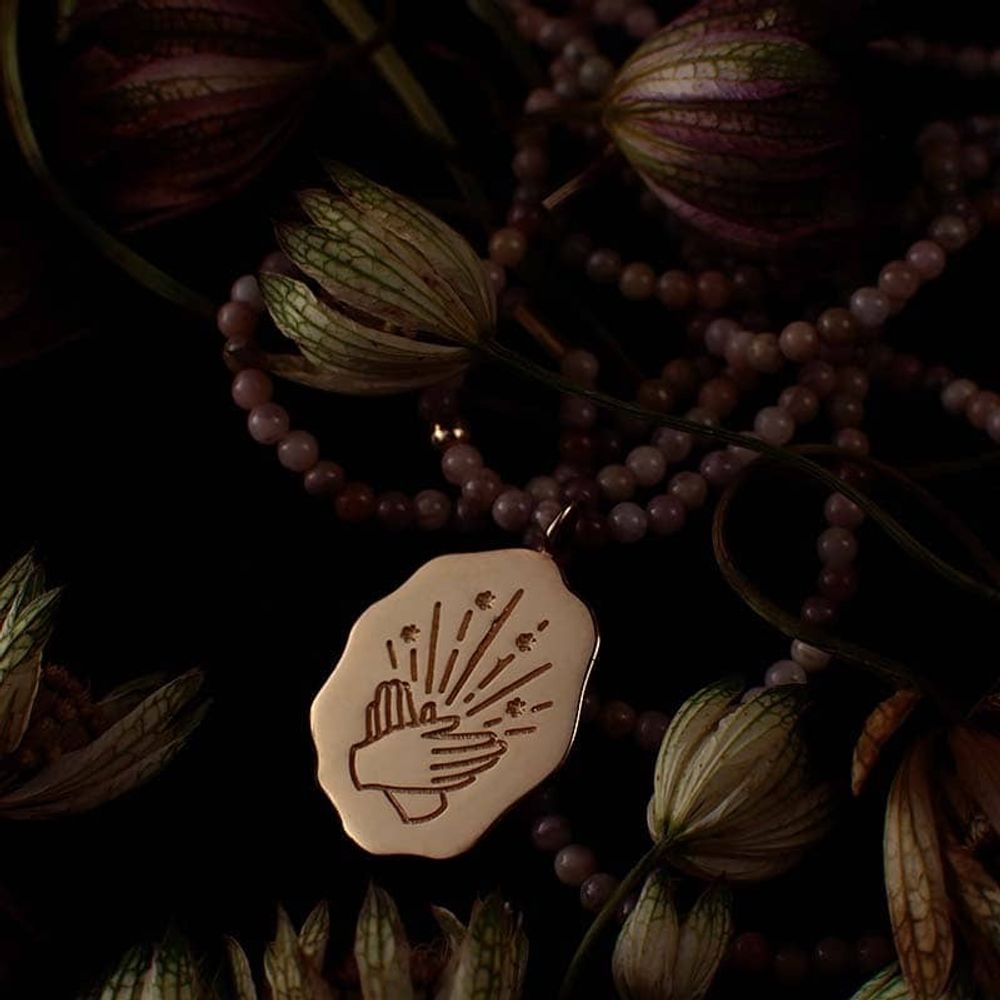 Подвеска Молитва овал