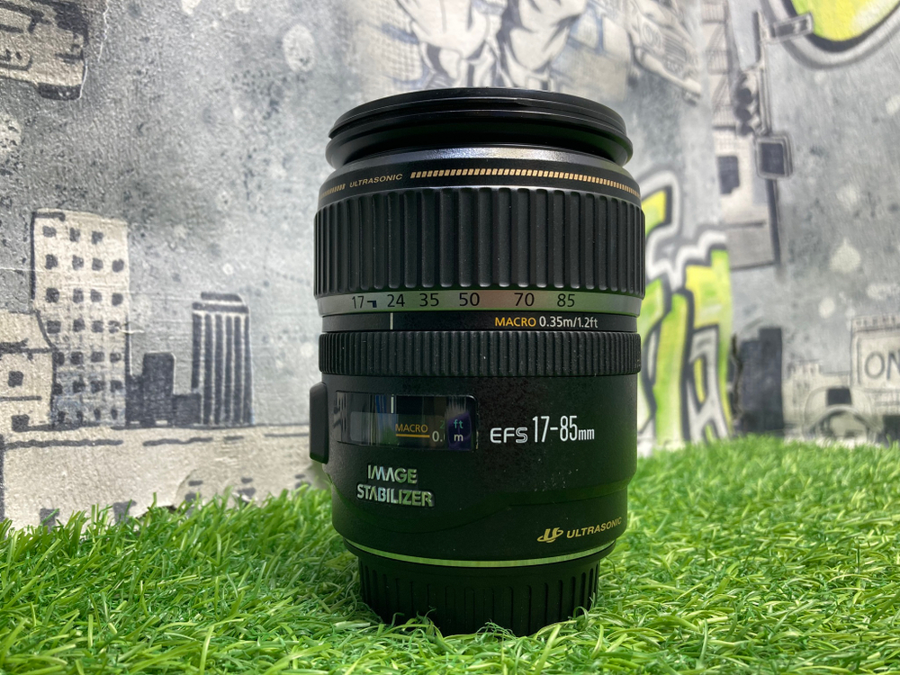 Canon EF-S 17-85mm 4-5.6 IS USM