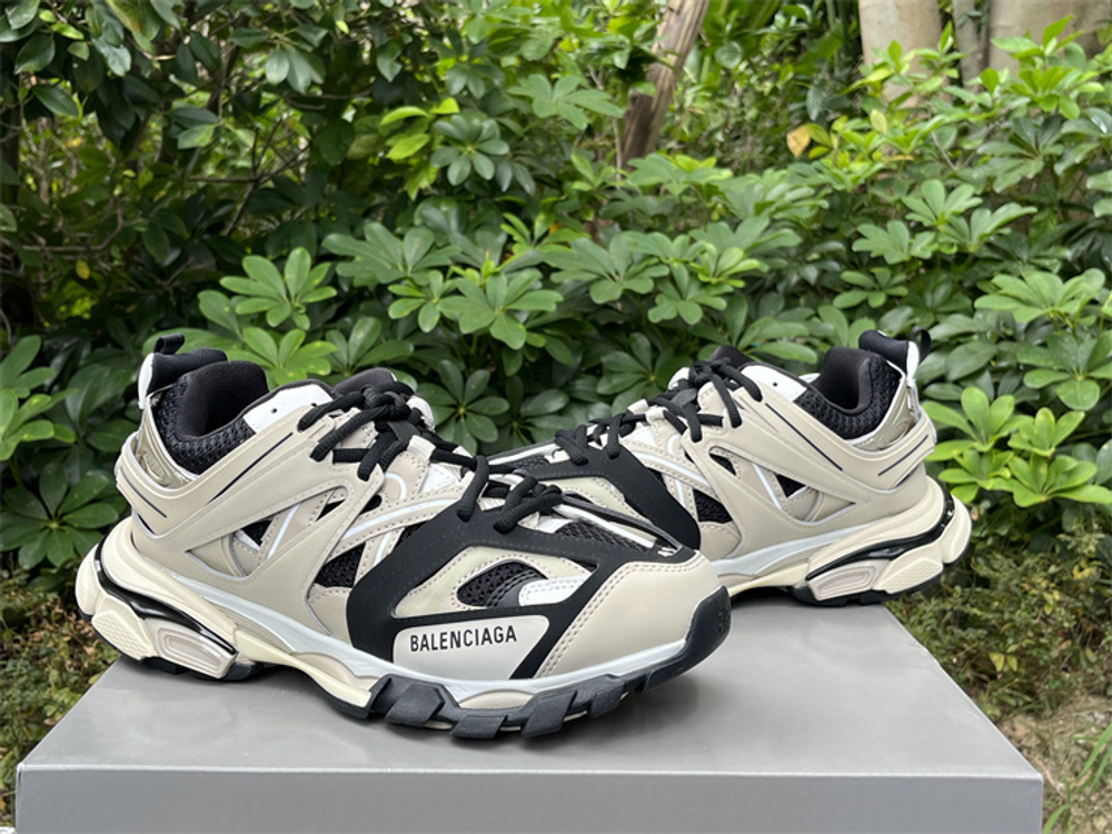 Balenciaga Track Sneaker 542023-W3AC4-8071