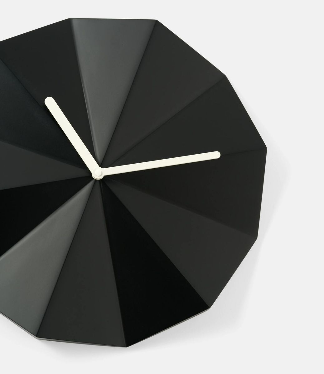 Lawa Design Delta Clock Black — настенные часы