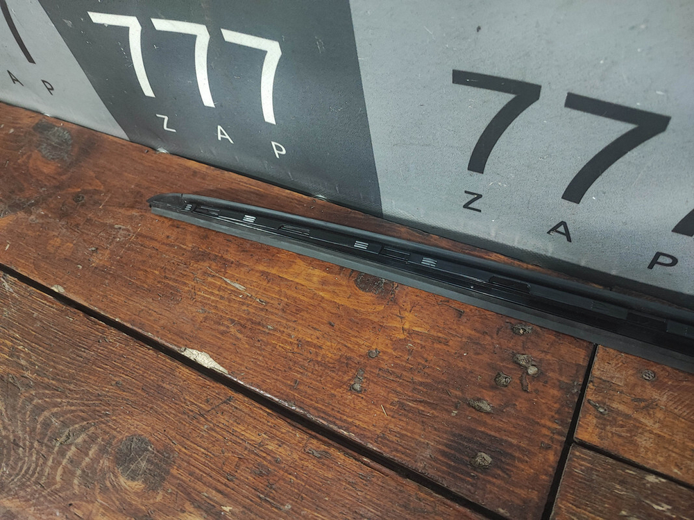 Молдинг лобового стекла правый Kia Ceed 3 (CD) 18-нв Б/У Оригинал 86134J7000