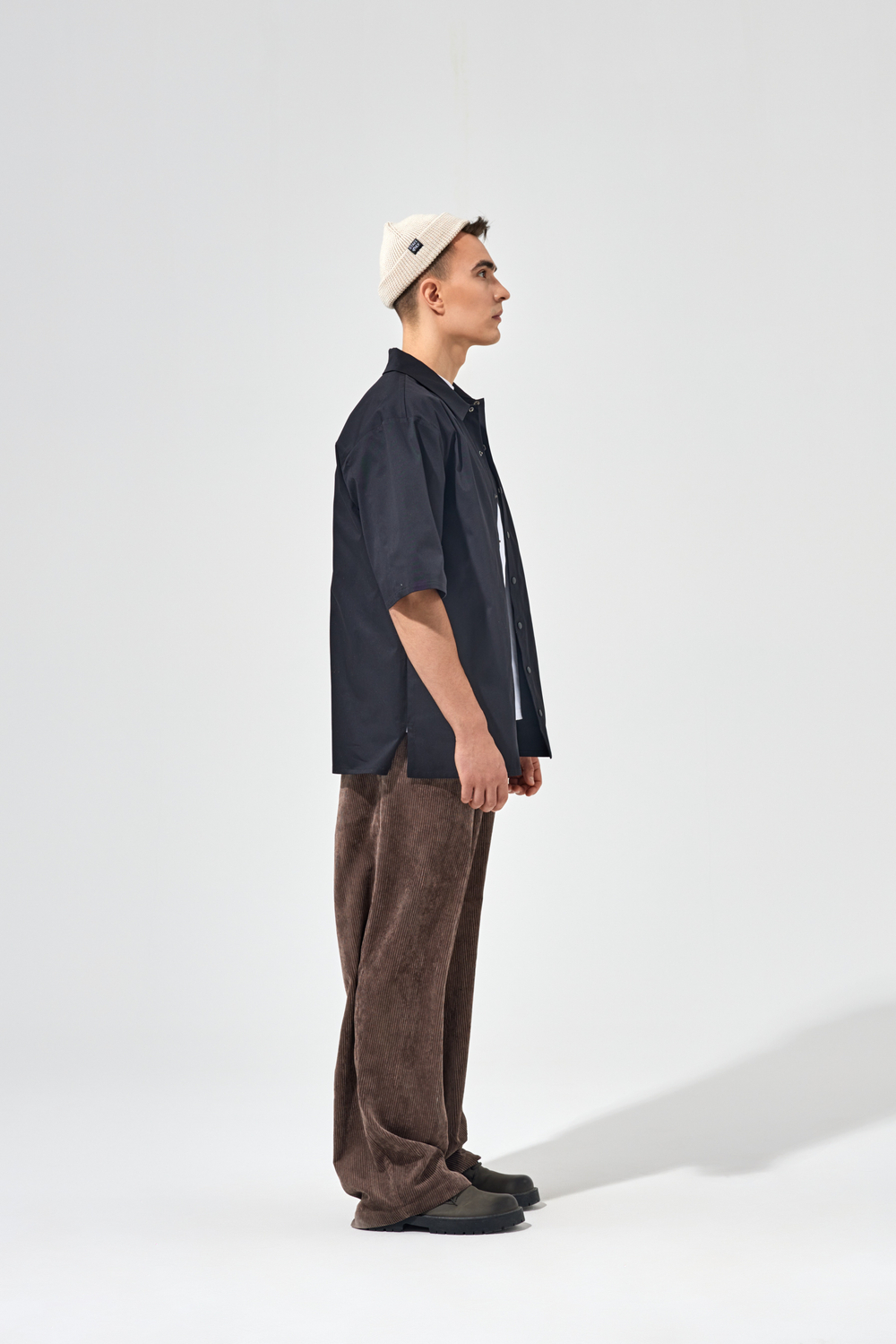 Рубашка унисекс с отложным воротником черная, короткий рукав