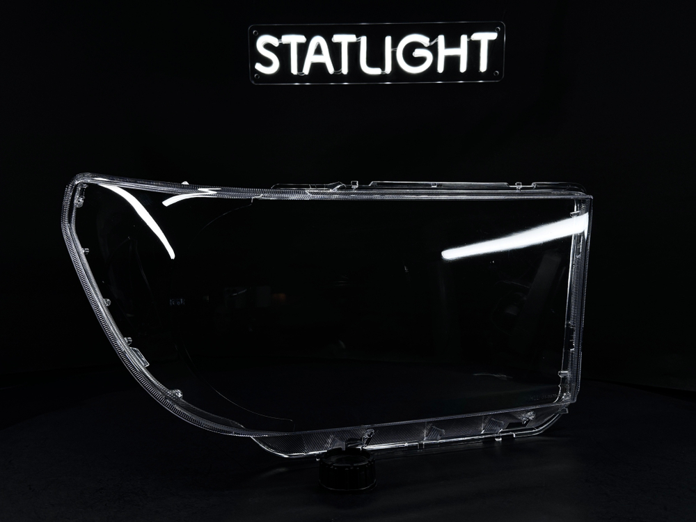 Правое стекло фары Toyota Tundra 2 2007-2013