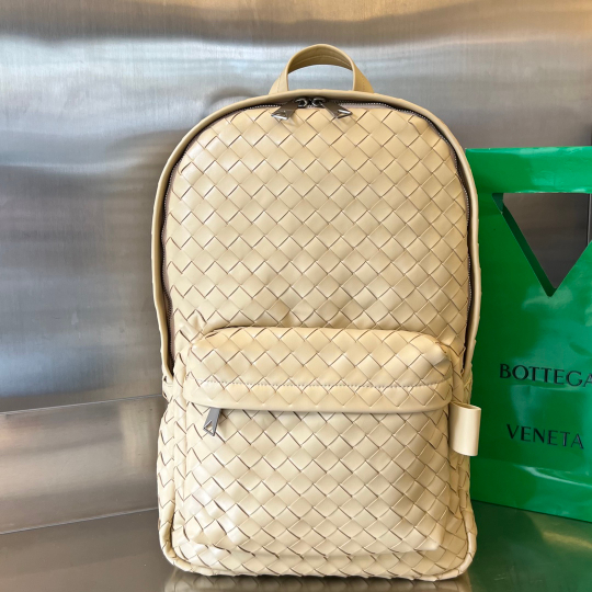 Bottega Veneta Medium Backpack 46 cm