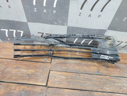 Решетка переднего бампера правая BMW 5-Series (G30) 17-20 Б/У Оригинал 51117385278