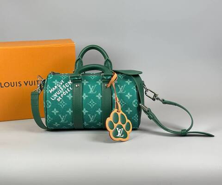Сумка-мессенджер Louis Vuitton